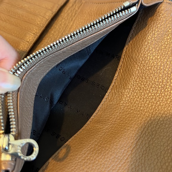 Marc Jacobs leather tan wallet - Picture 9 of 13
